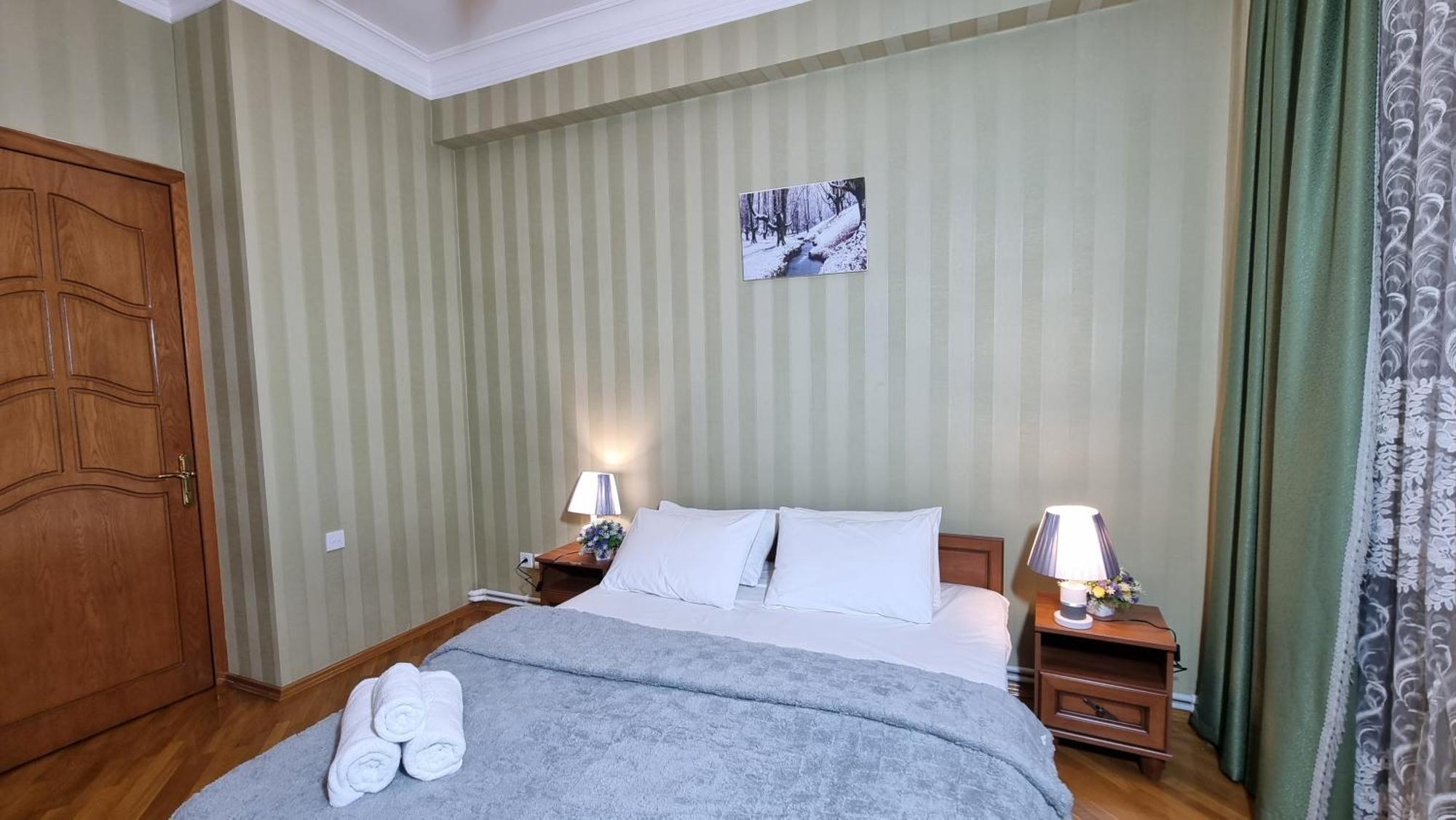 Mayden Family Apartment Баку Екстер'єр фото